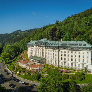 Radium Palace Außenansicht